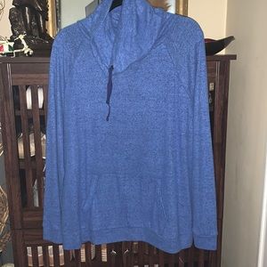 Crowl neck sweater